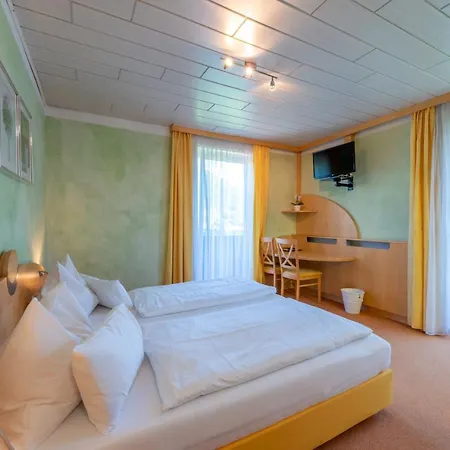 Fruehstueckspension Haus Ahamer 3* 에벤시