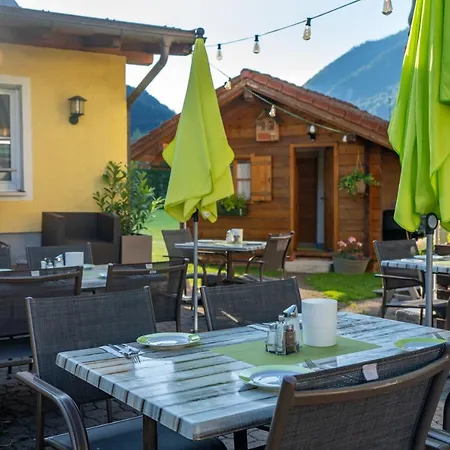 Fruhstuckspension Haus Ahamer 3*