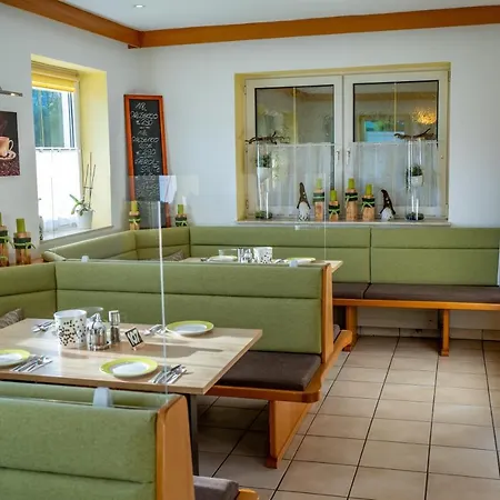 Fruehstueckspension Haus Ahamer Πανσιόν Ebensee