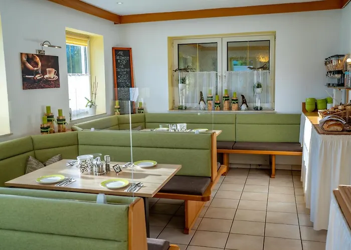 Fruhstuckspension Haus Ahamer Гостевой дом Эбензее