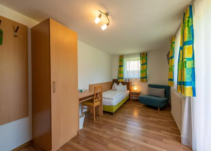 Гостевой дом Fruhstuckspension Haus Ahamer Эбензее