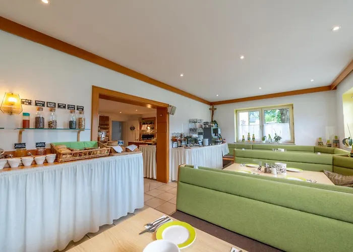 Fruhstuckspension Haus Ahamer Гостевой дом