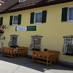 게스트하우스 Fruehstueckspension Haus Ahamer 3*